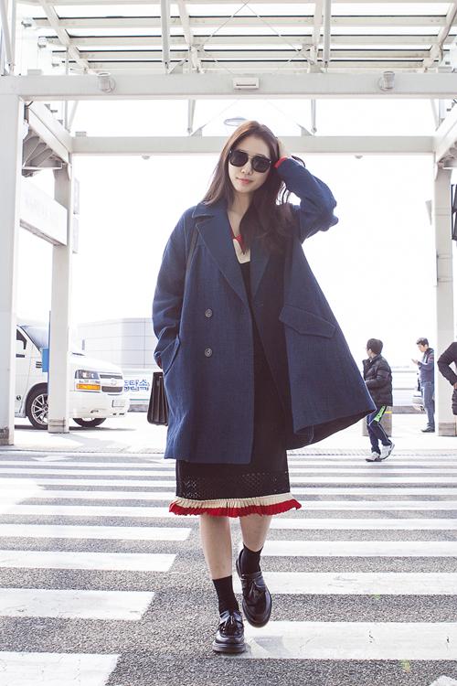 Suzy tỏa sáng với style phong cách đơn giản
