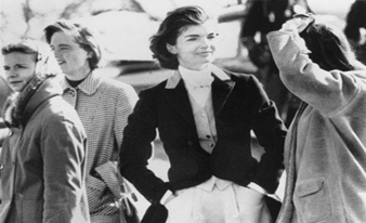 Guu thời trang huyền thoại của Jacqueline Kennedy
